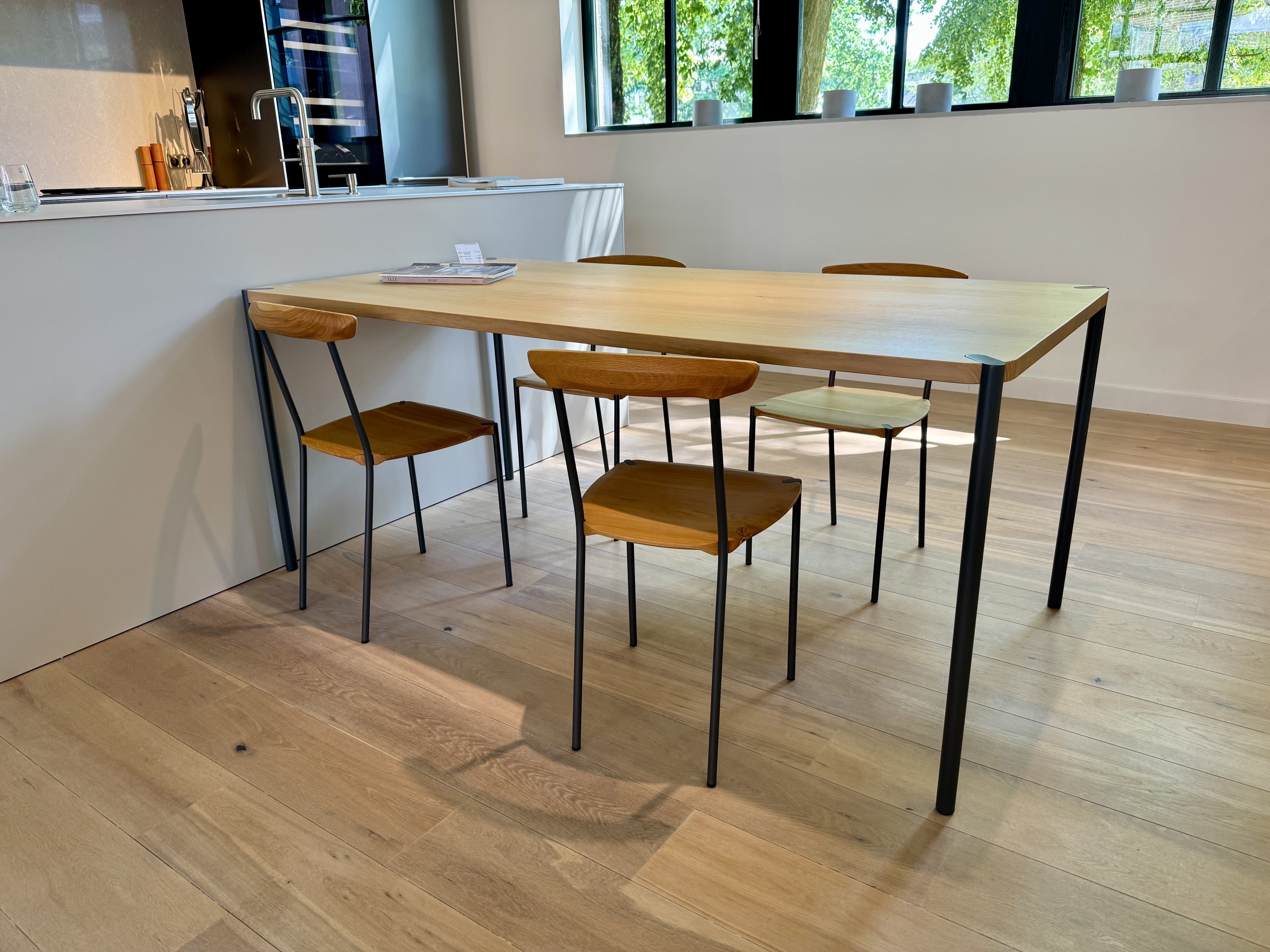 Danske tafel en stoelen