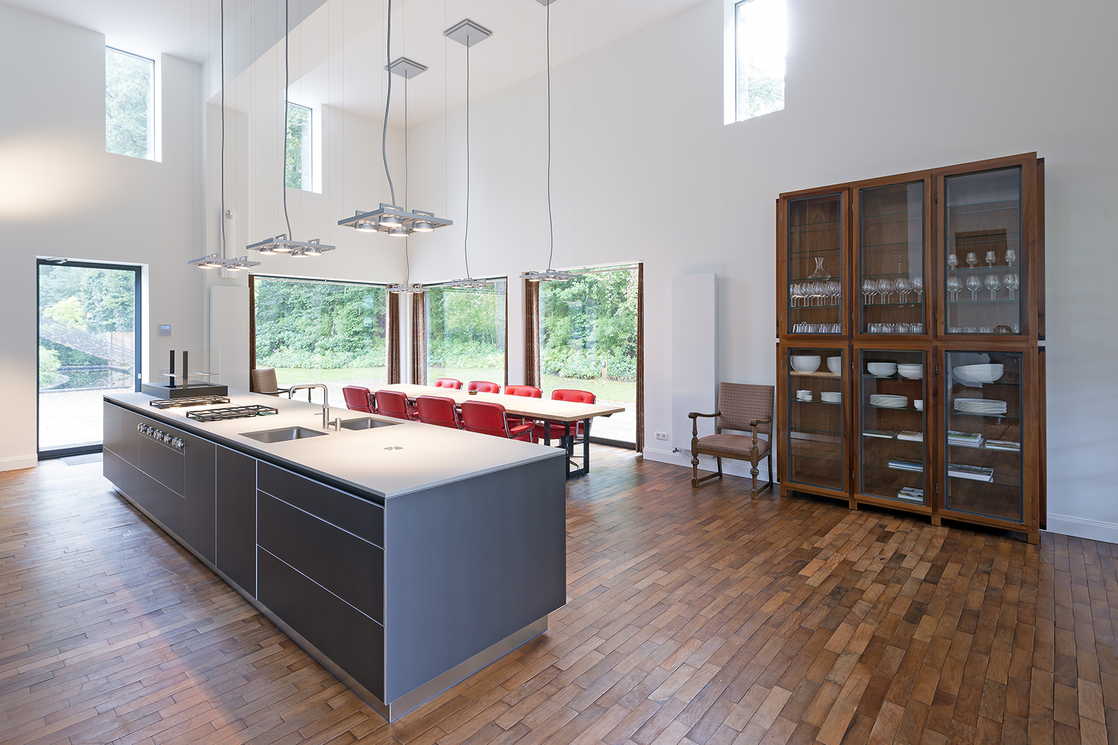 premium bulthaup keuken in donker aluminium kookeiland met Bora, foto 4