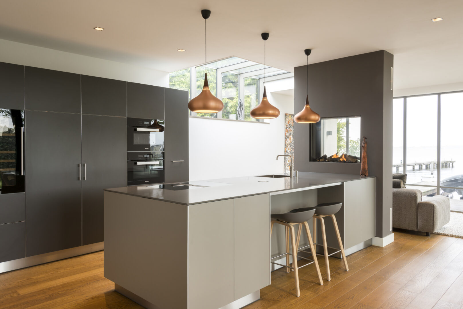 luxe Bulthaup b3 eiland met zitbar, Bora en wijnkast