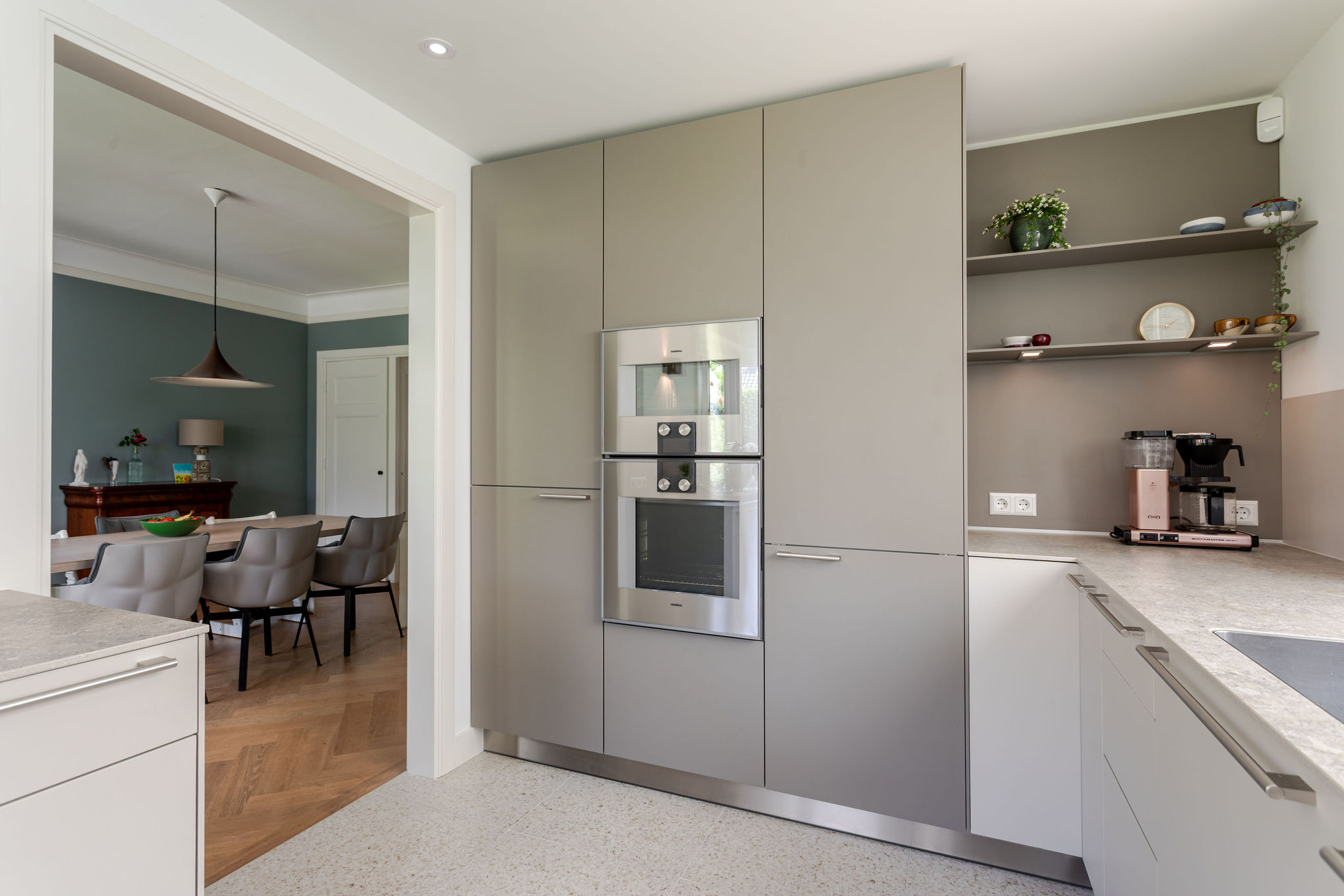 exclusieve keuken kiezel en flint met Dekton Pietra blad, foto 5
