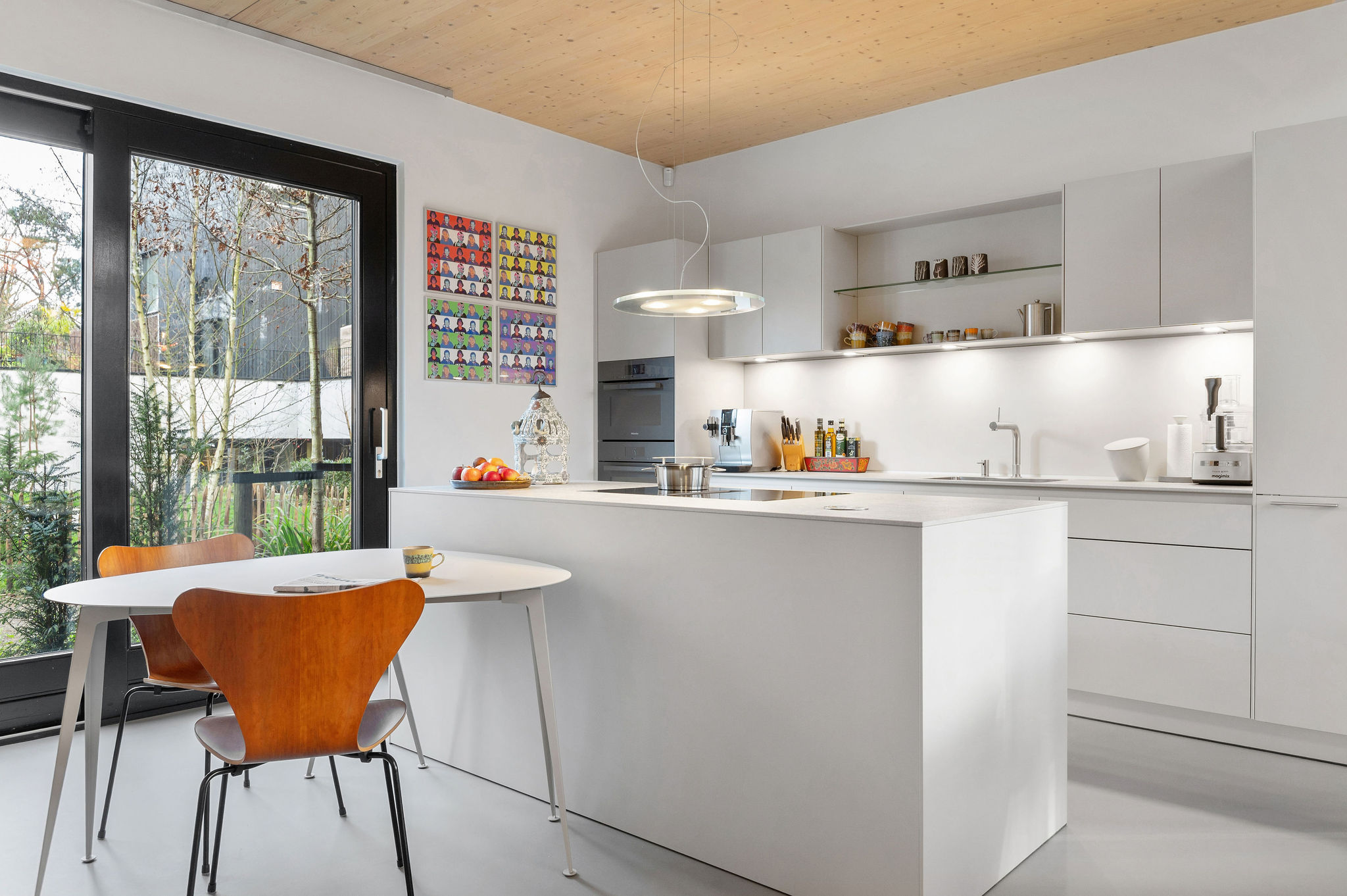 unieke keuken in kiezel met Dekton Pietra en Extendo tafel, foto 2