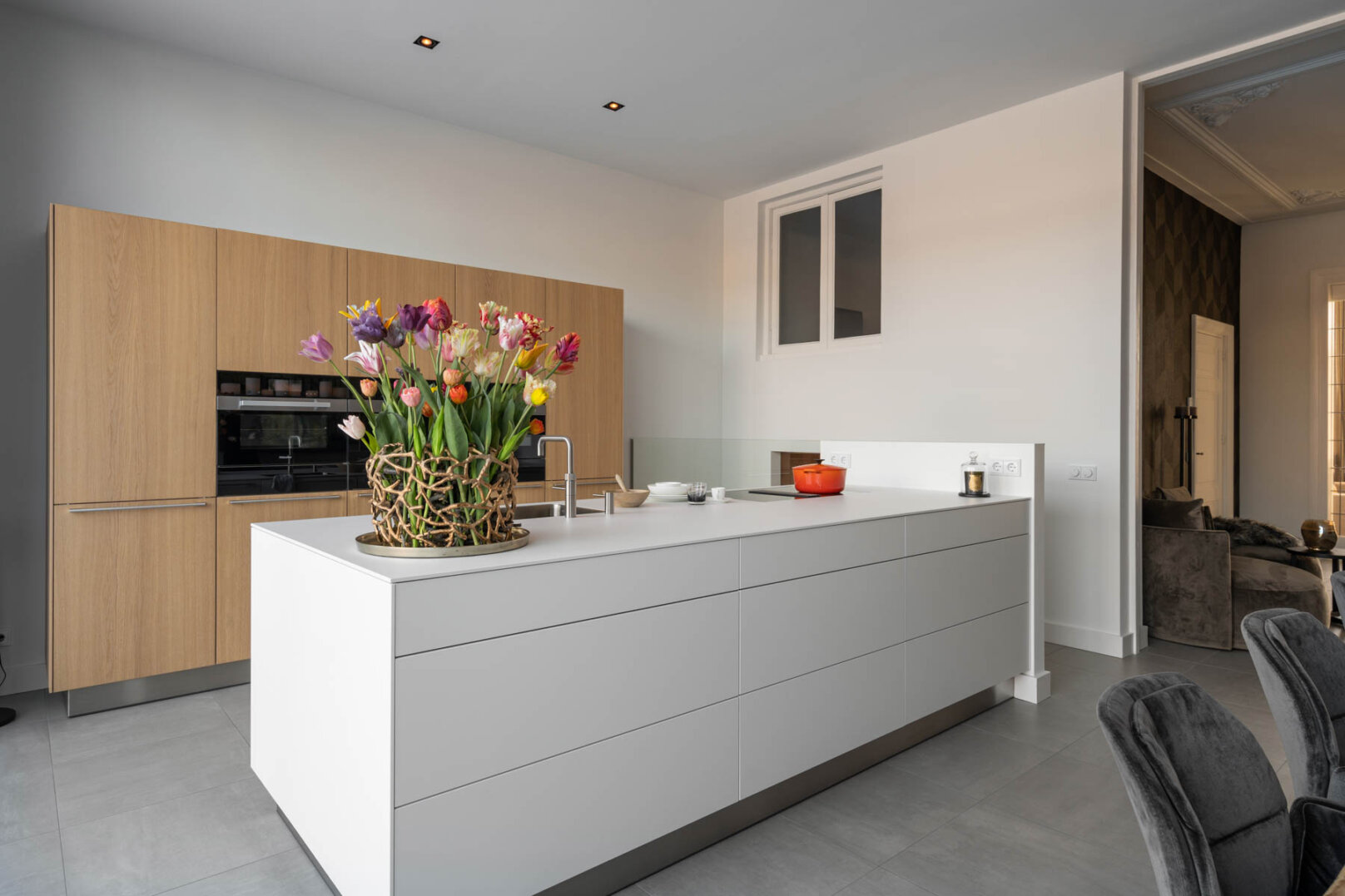 premium bulthaup keuken met wit kookeiland en eiken naturel, foto 2