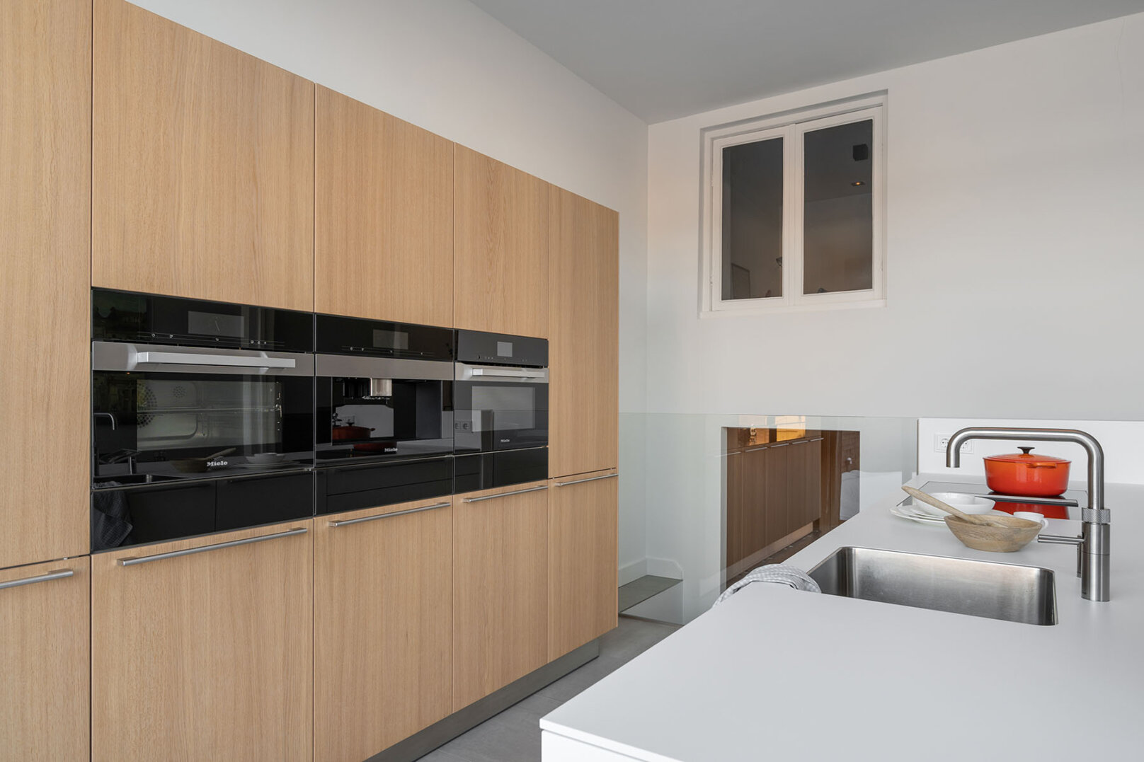 premium bulthaup keuken met wit kookeiland en eiken naturel, foto 3